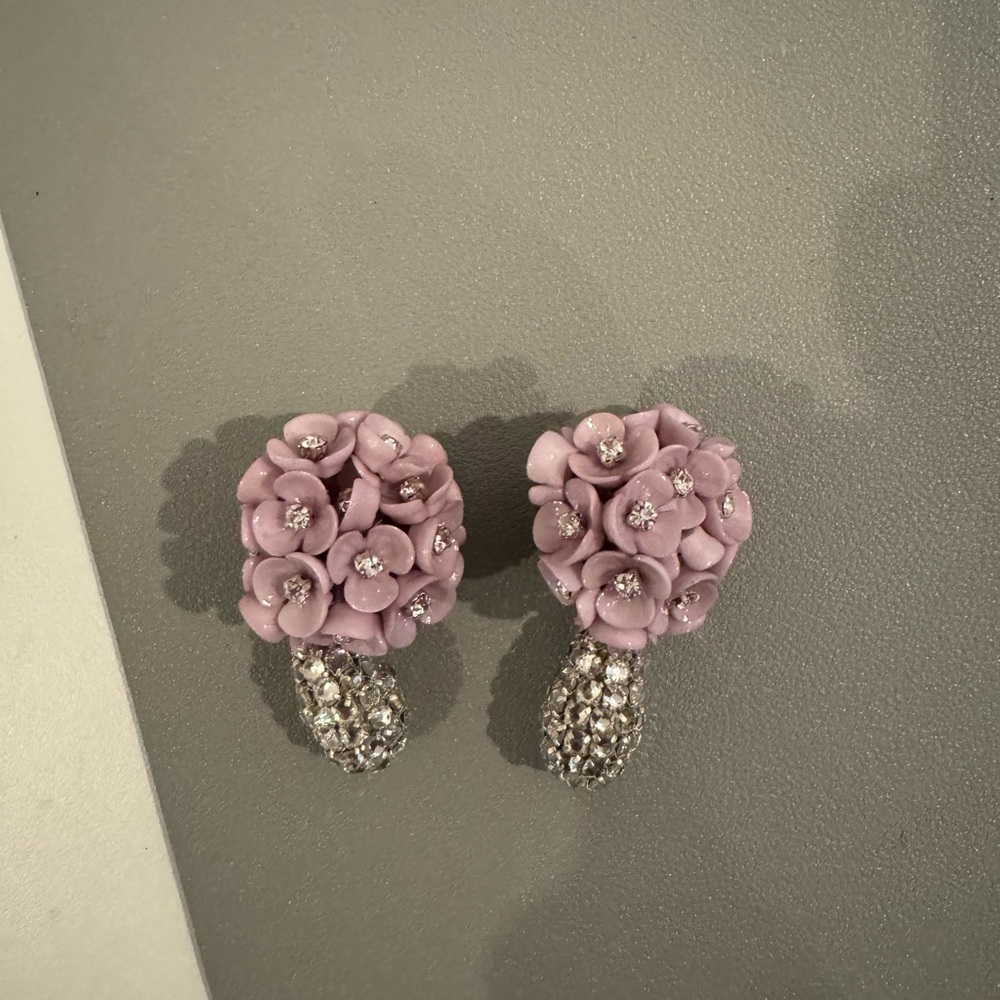 Oscar de la Renta flower clip-on earrings